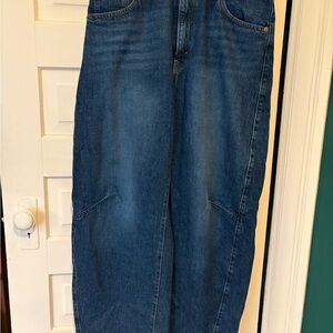 Levi’s Cinch Barrel Women’s Jeans